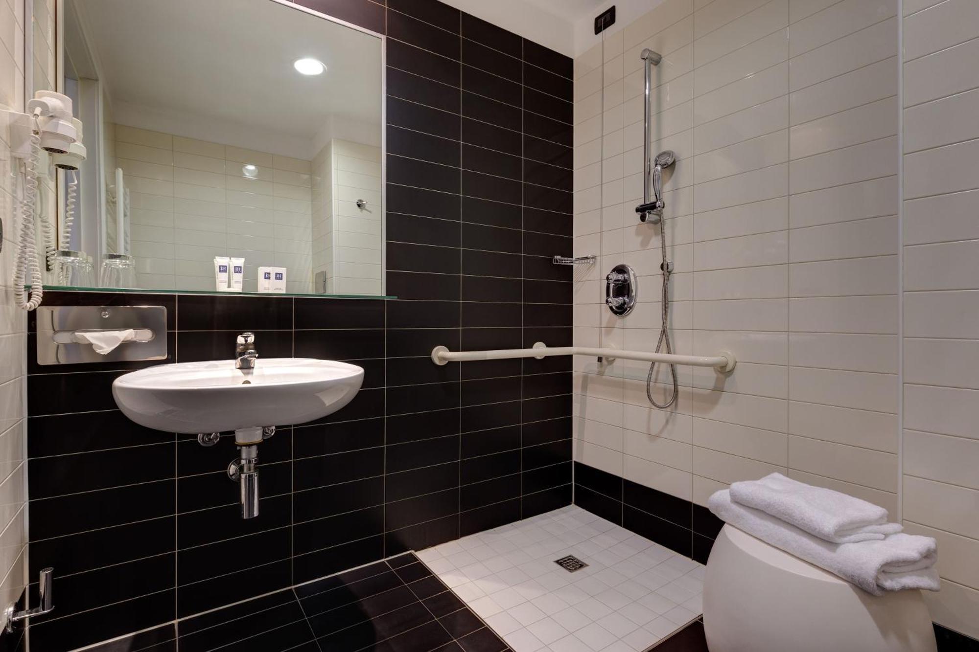 Chambre Simple - Accessible aux Personnes à Mobilité Réduite
