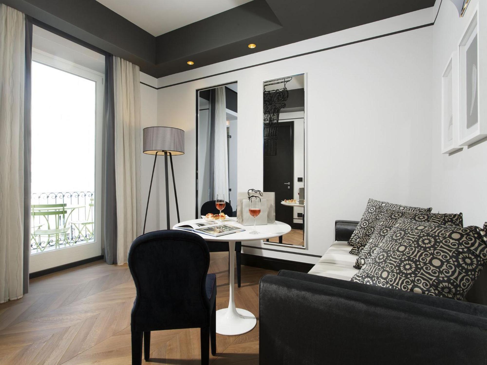 Luxury Suite