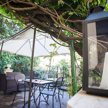 Aventino Guest House-3