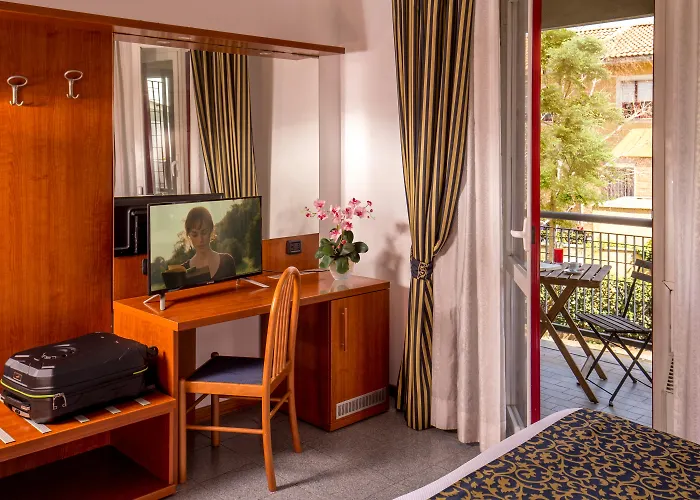 Hotel sulla spiaggia: Hotel Jonico