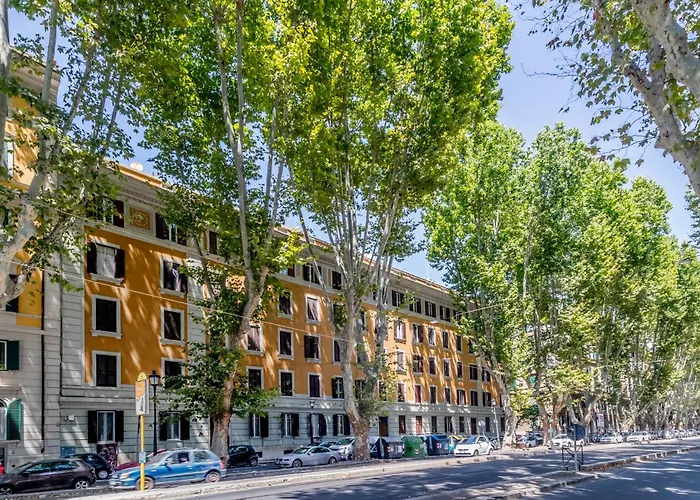 Queen Of Rome Luxury Rooms
