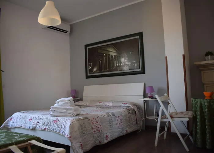 Pet Friendly hotel: B&B Lost In Rome