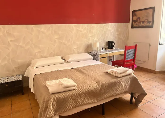  Meltin' Rome Guest House